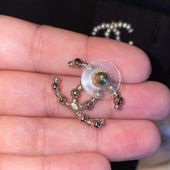 CHANEL Stud Earrings AUTHENTIC BRAND NEW - Picture 5 of 12